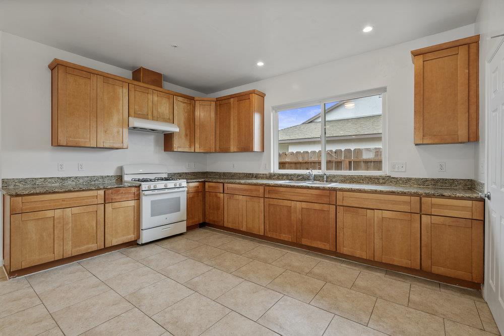 Detail Gallery Image 26 of 47 For 11 11 Walker Lane  Ca, Greenfield,  CA 93927 - 4 Beds | 2/1 Baths