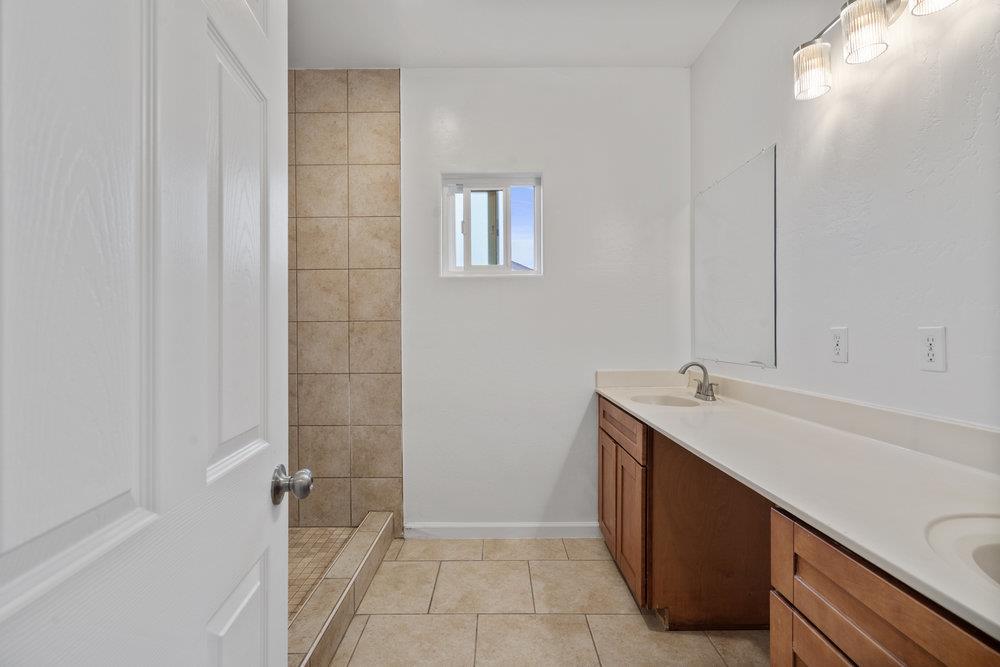 Detail Gallery Image 31 of 47 For 11 11 Walker Lane  Ca, Greenfield,  CA 93927 - 4 Beds | 2/1 Baths