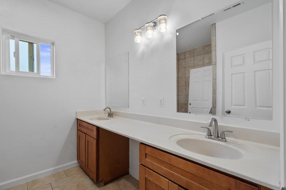 Detail Gallery Image 32 of 47 For 11 11 Walker Lane  Ca, Greenfield,  CA 93927 - 4 Beds | 2/1 Baths