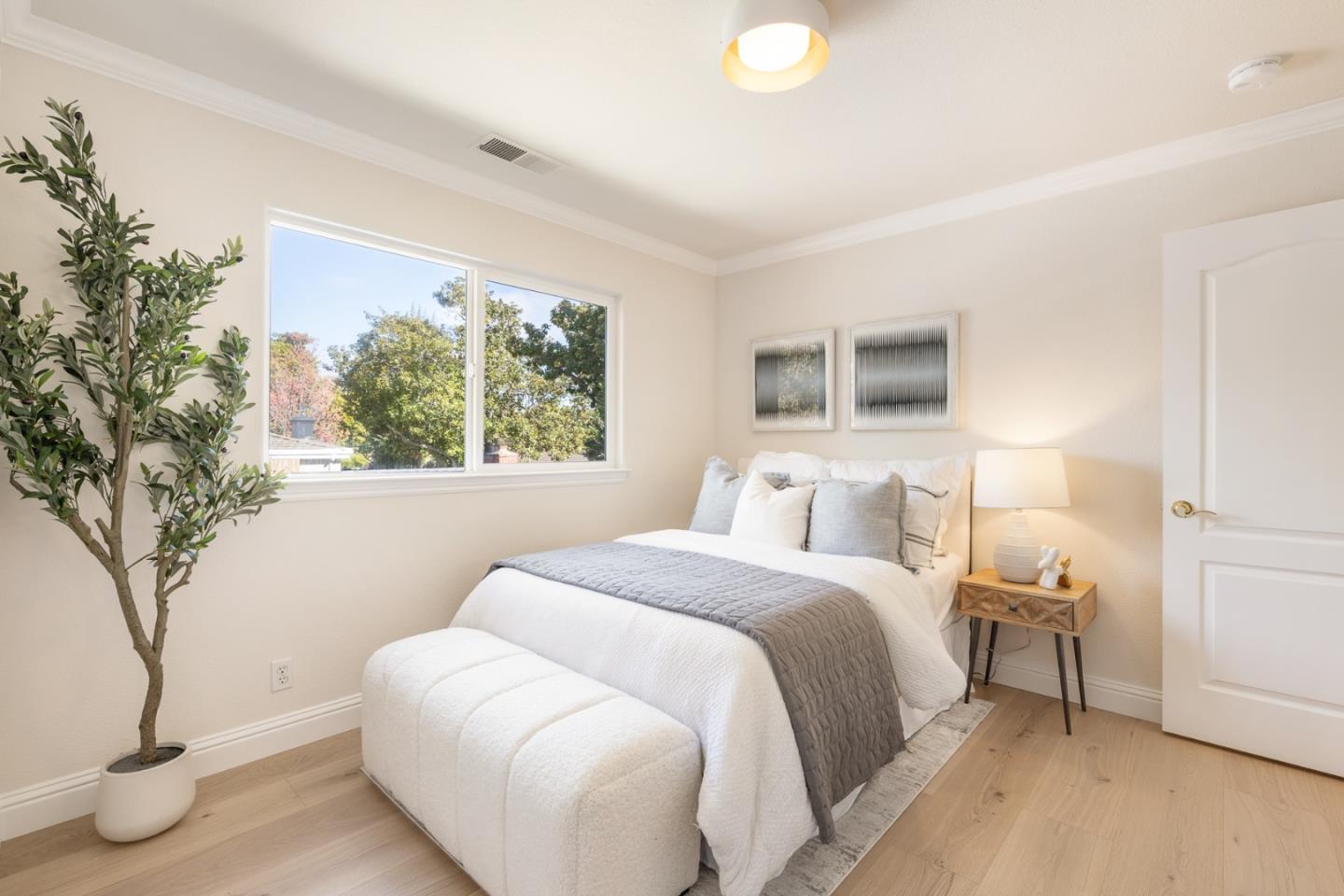 Detail Gallery Image 18 of 29 For 777 Moreno Ave, Palo Alto,  CA 94303 - 5 Beds | 3 Baths