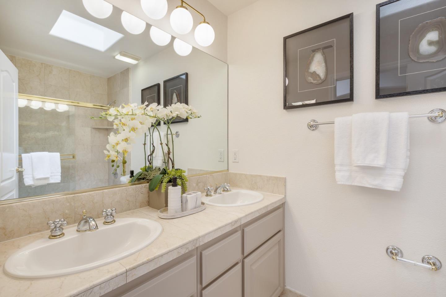 Detail Gallery Image 19 of 29 For 777 Moreno Ave, Palo Alto,  CA 94303 - 5 Beds | 3 Baths