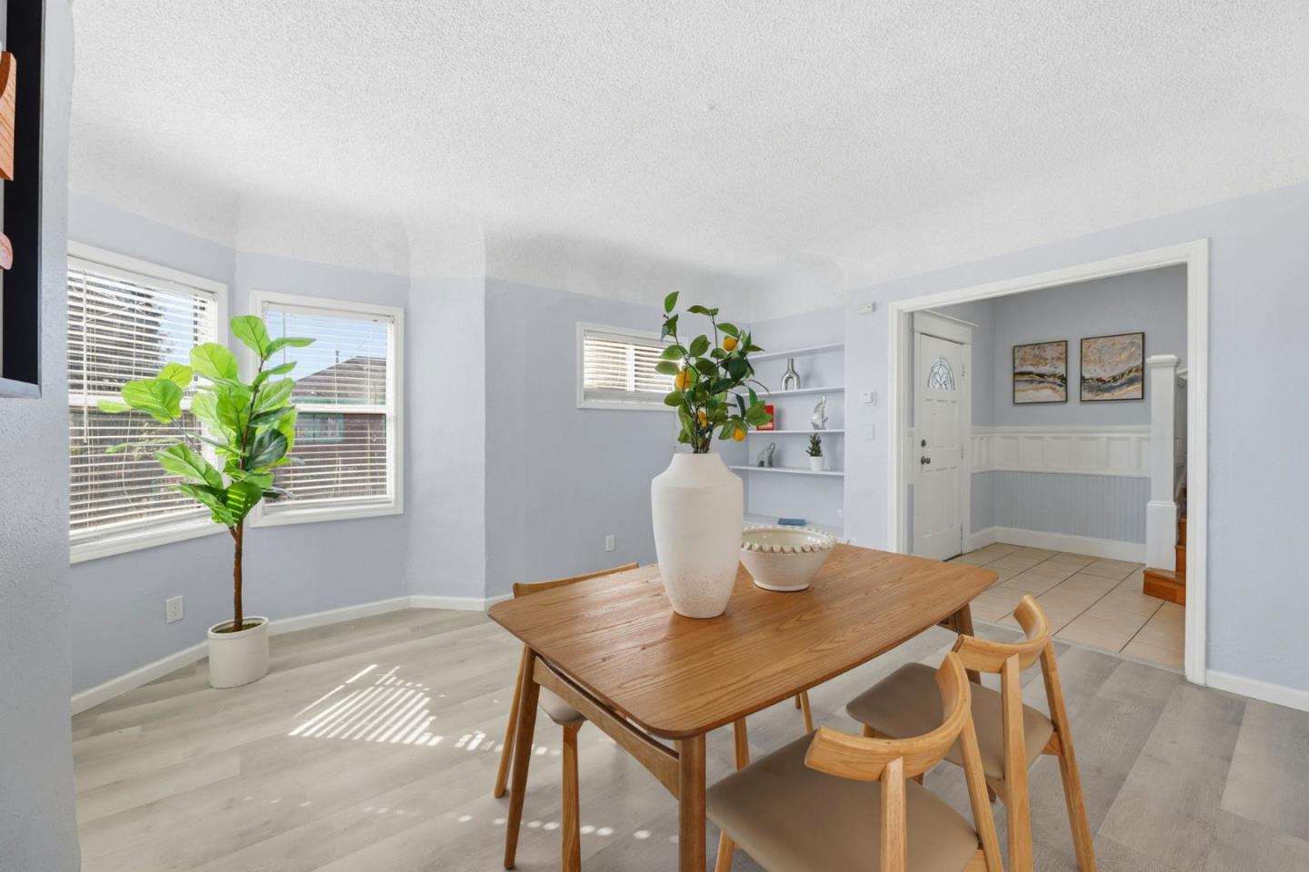 Detail Gallery Image 13 of 40 For 2504 E 24th St, Oakland,  CA 94601 - 4 Beds | 3 Baths