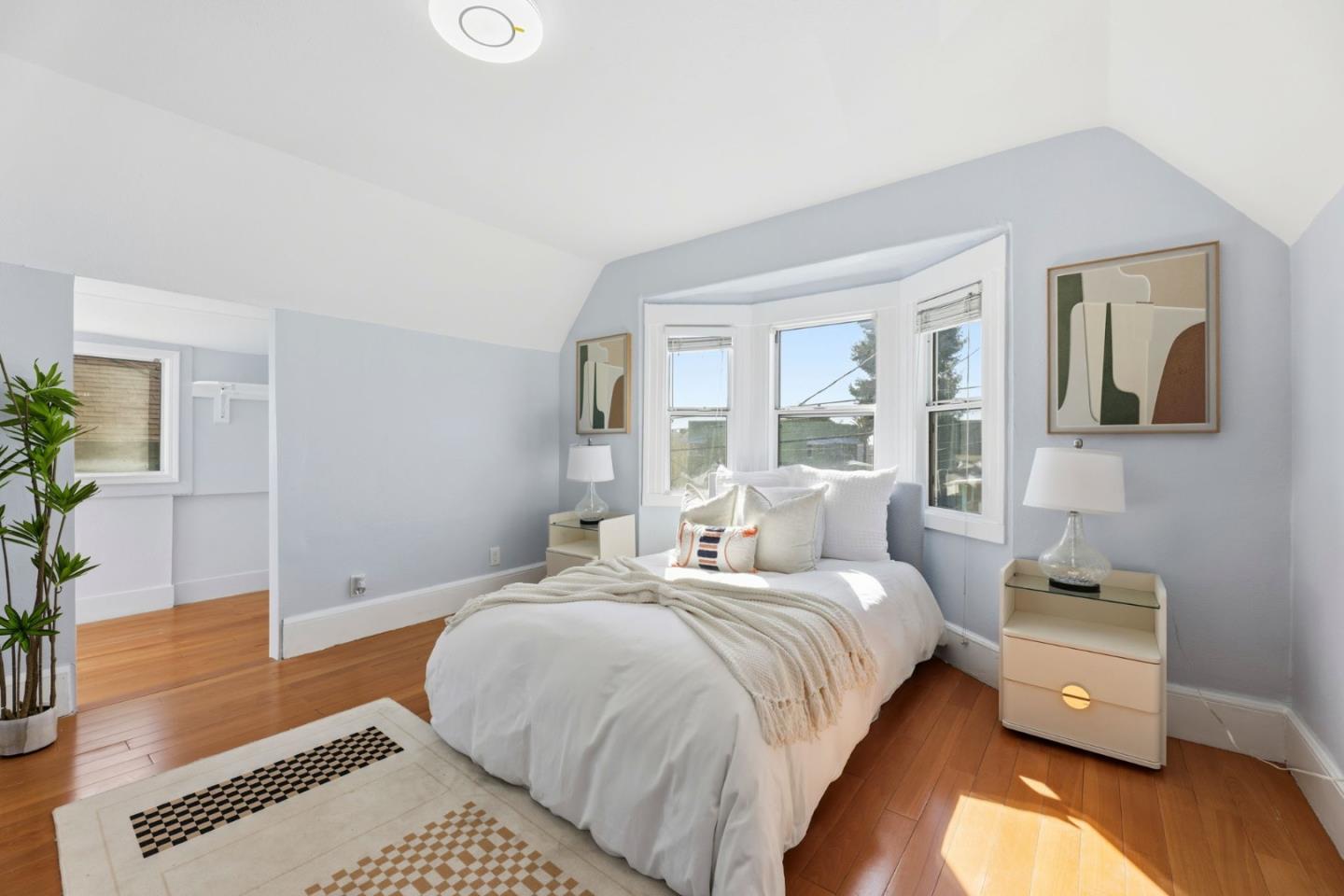 Detail Gallery Image 26 of 40 For 2504 E 24th St, Oakland,  CA 94601 - 4 Beds | 3 Baths