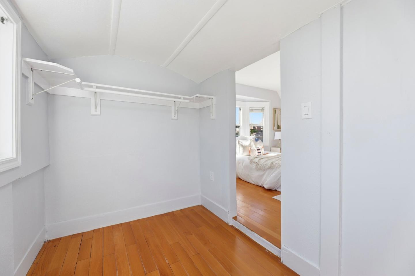 Detail Gallery Image 28 of 40 For 2504 E 24th St, Oakland,  CA 94601 - 4 Beds | 3 Baths