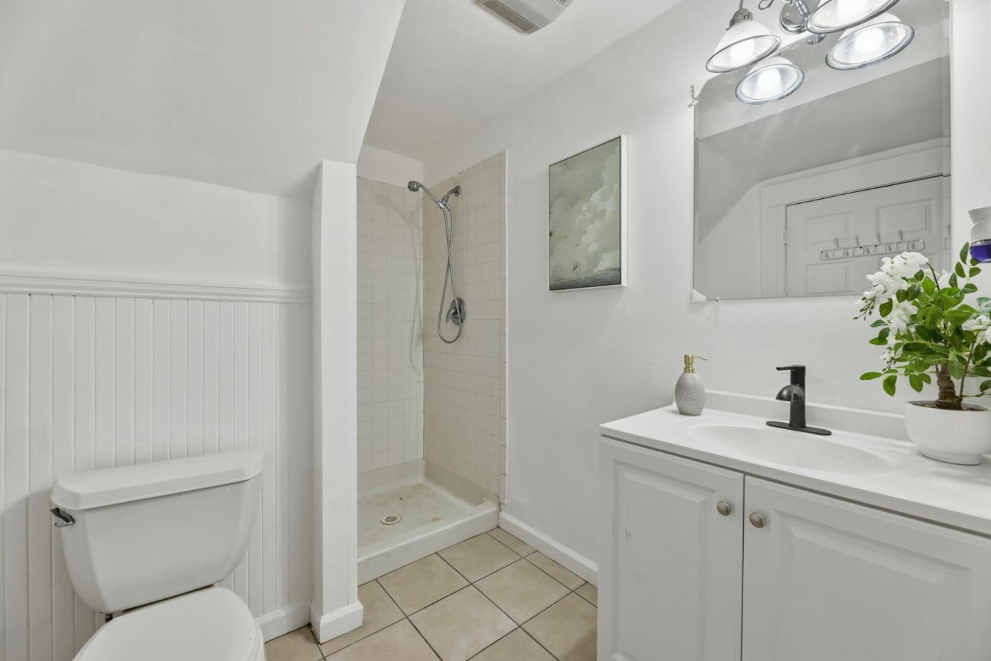 Detail Gallery Image 30 of 40 For 2504 E 24th St, Oakland,  CA 94601 - 4 Beds | 3 Baths