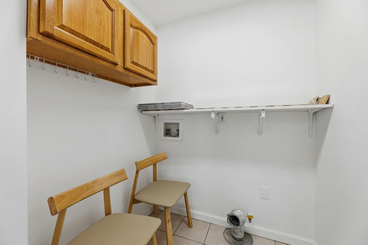 Detail Gallery Image 35 of 40 For 2504 E 24th St, Oakland,  CA 94601 - 4 Beds | 3 Baths