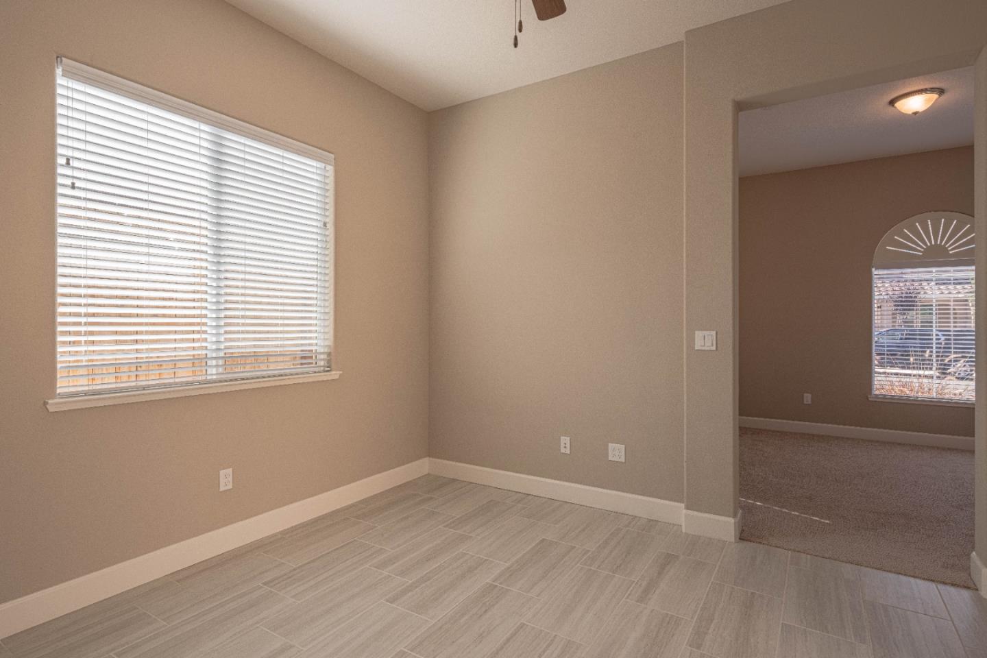 Detail Gallery Image 17 of 45 For 1357 Sunridge Dr, Hollister,  CA 95023 - 4 Beds | 3/1 Baths