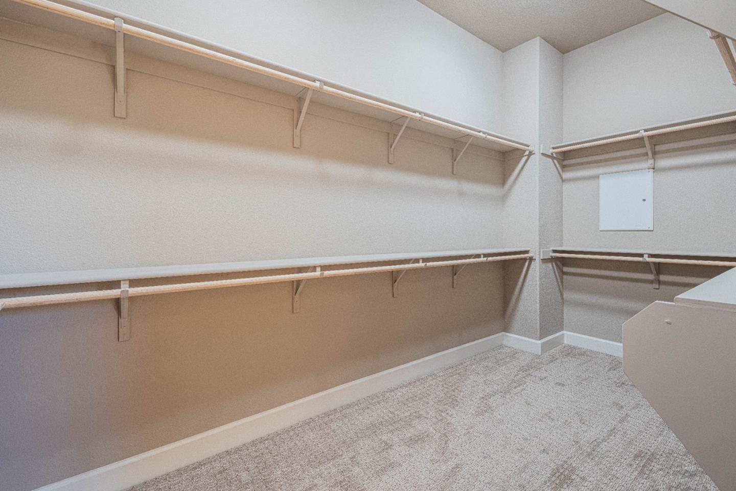 Detail Gallery Image 31 of 45 For 1357 Sunridge Dr, Hollister,  CA 95023 - 4 Beds | 3/1 Baths