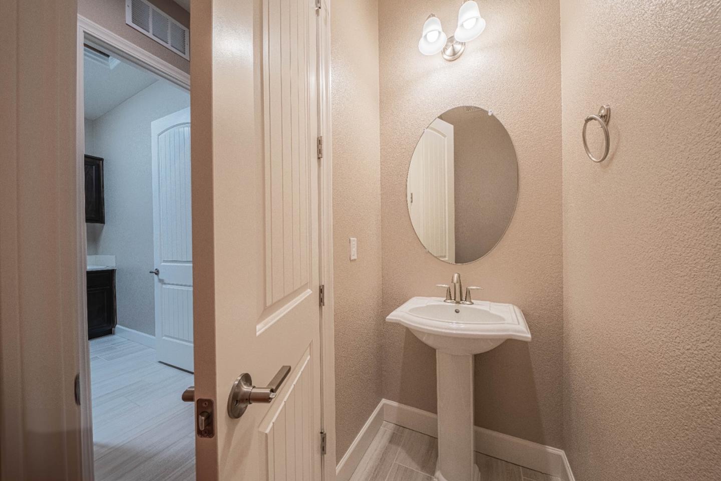 Detail Gallery Image 36 of 45 For 1357 Sunridge Dr, Hollister,  CA 95023 - 4 Beds | 3/1 Baths