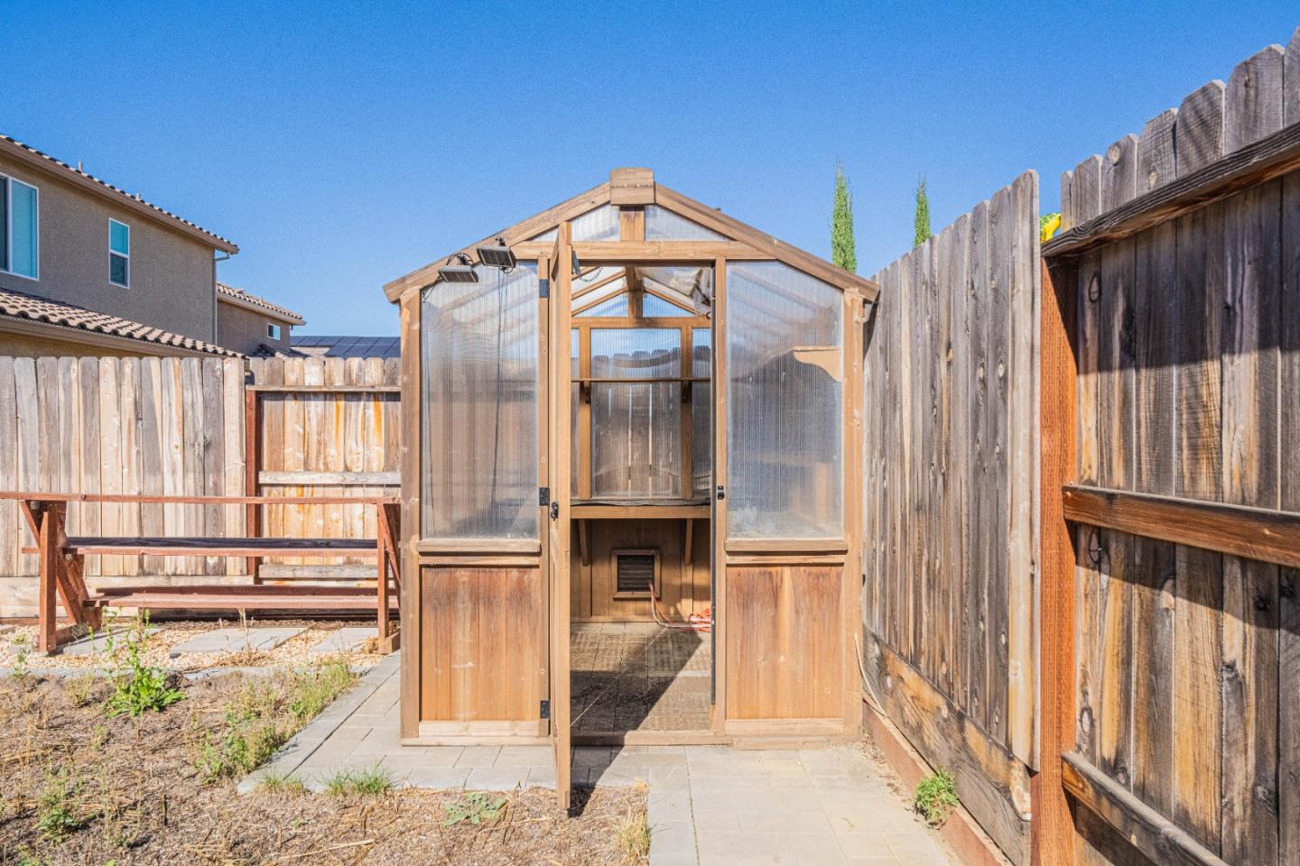 Detail Gallery Image 43 of 45 For 1357 Sunridge Dr, Hollister,  CA 95023 - 4 Beds | 3/1 Baths