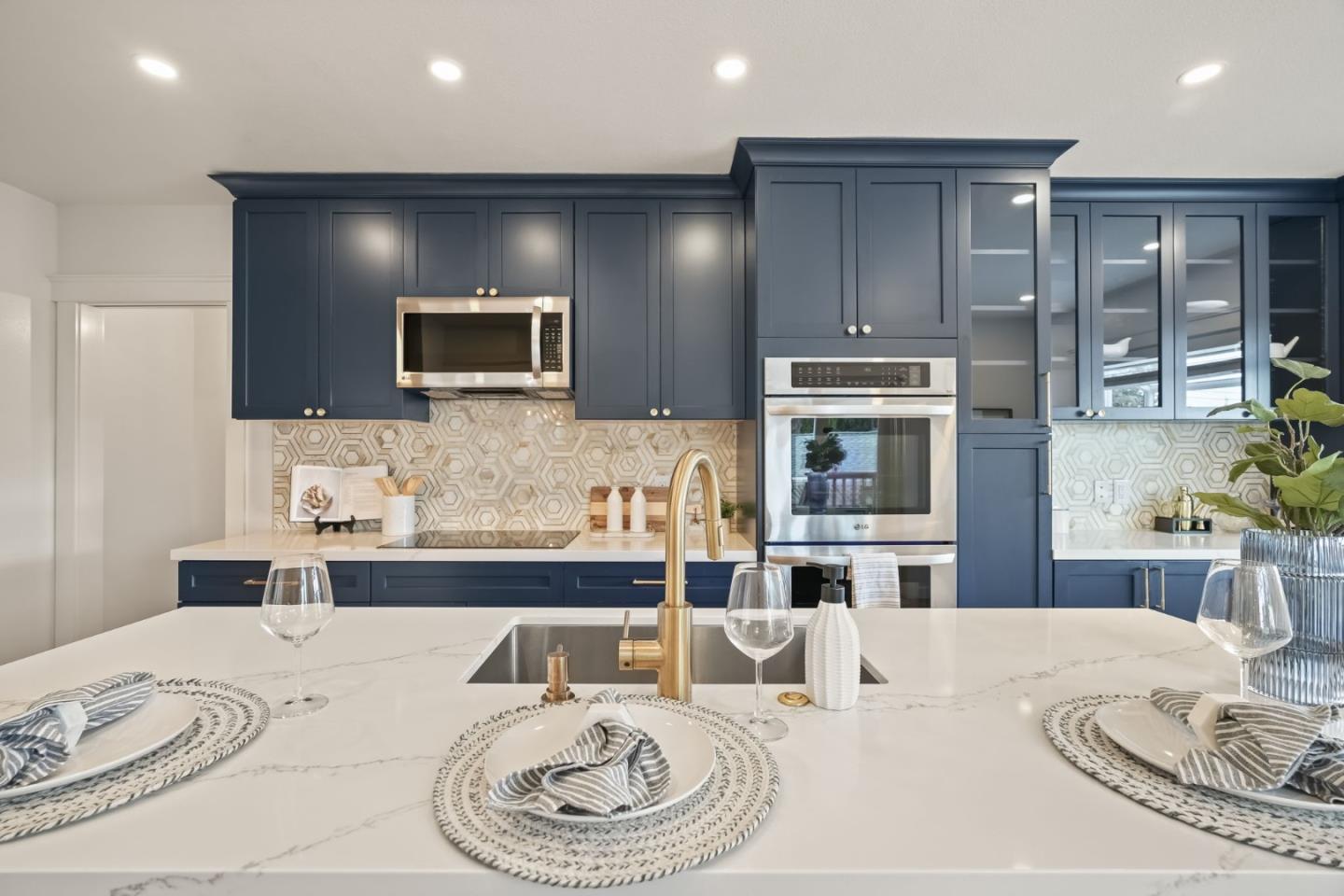 Detail Gallery Image 8 of 30 For 621 S Humboldt St, San Mateo,  CA 94402 - 3 Beds | 2 Baths