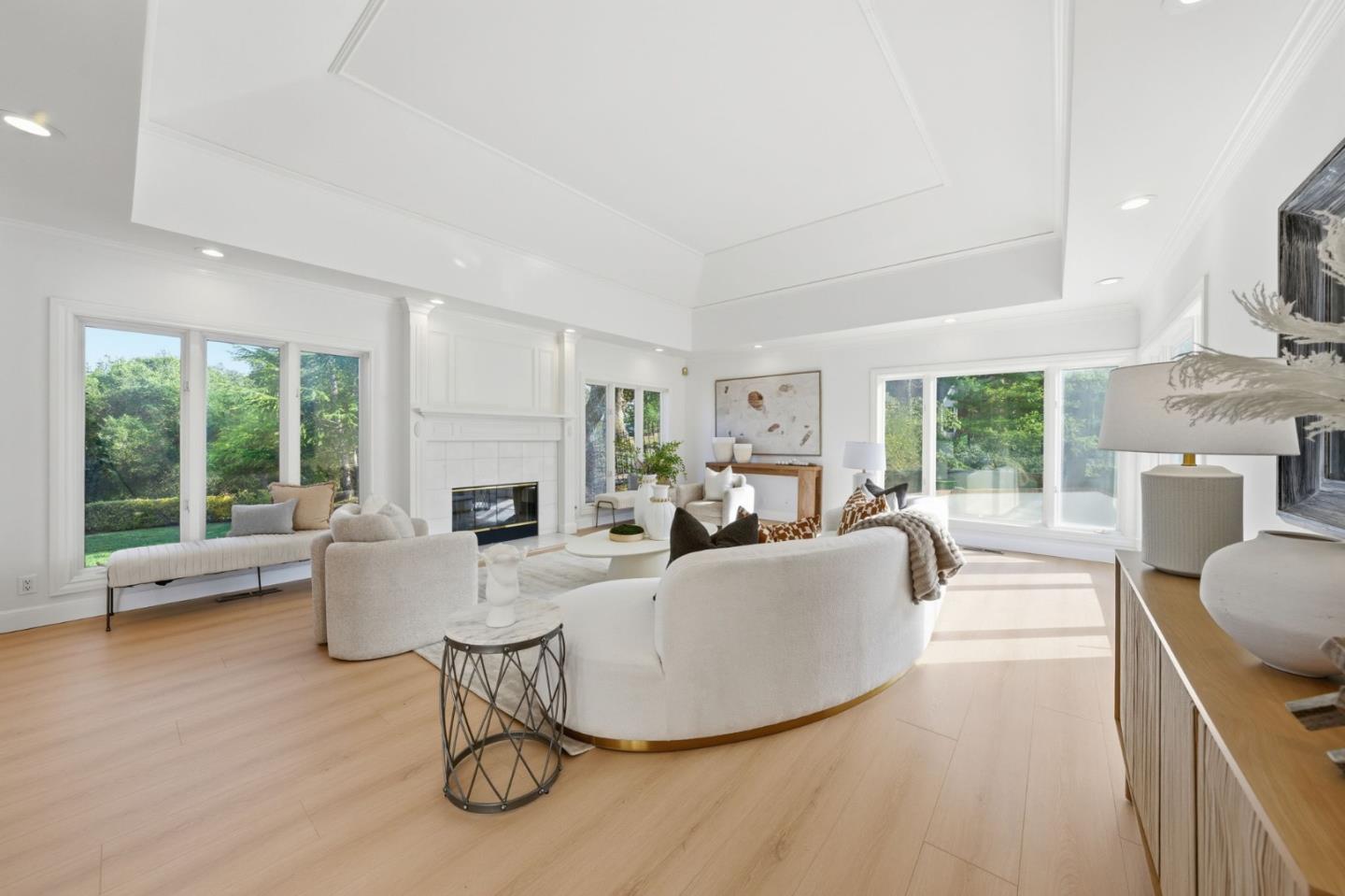 Detail Gallery Image 13 of 76 For 22334 Regnart Rd, Cupertino,  CA 95014 - 5 Beds | 3/1 Baths