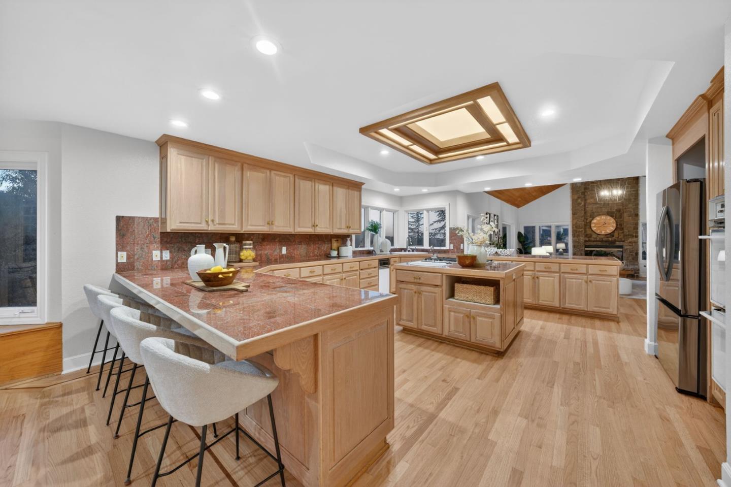 Detail Gallery Image 18 of 76 For 22334 Regnart Rd, Cupertino,  CA 95014 - 5 Beds | 3/1 Baths