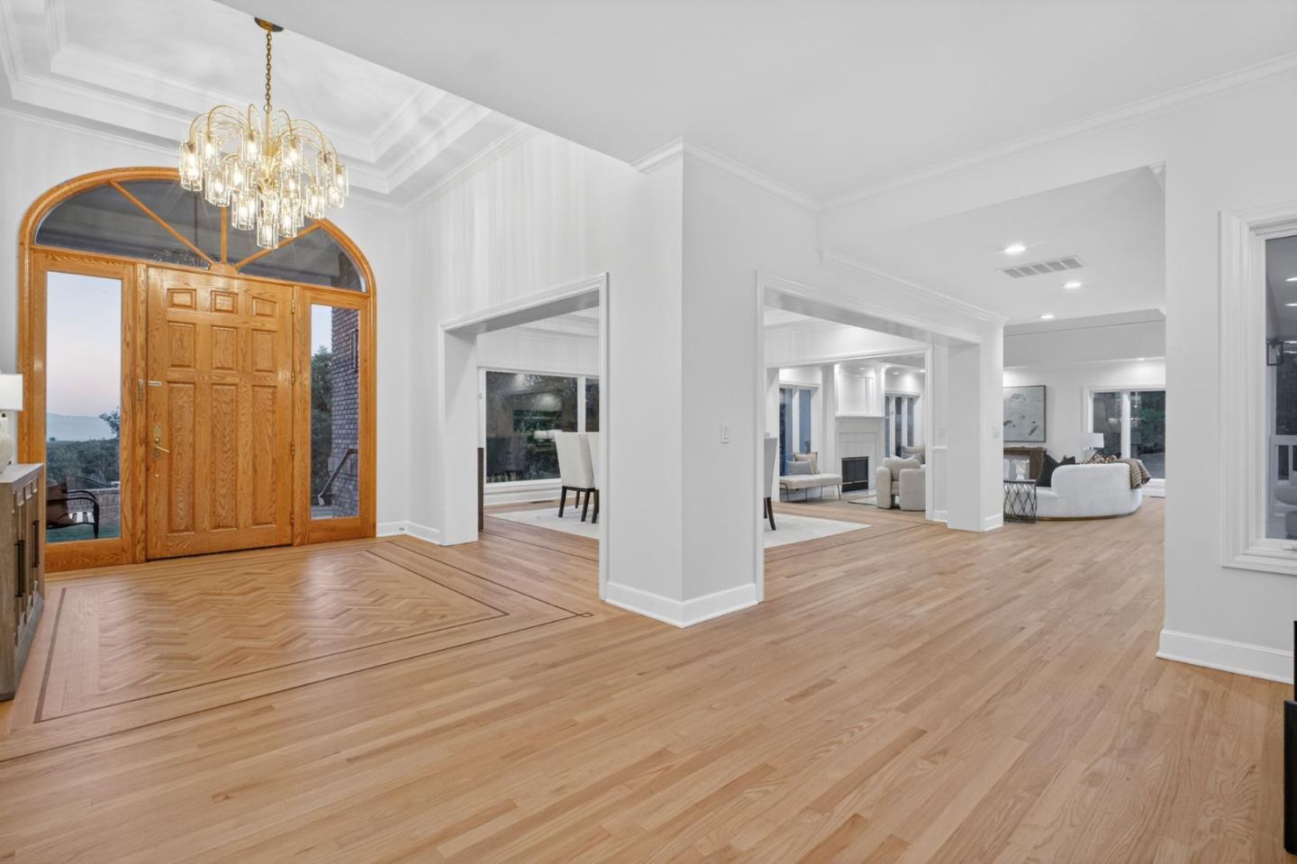 Detail Gallery Image 3 of 76 For 22334 Regnart Rd, Cupertino,  CA 95014 - 5 Beds | 3/1 Baths