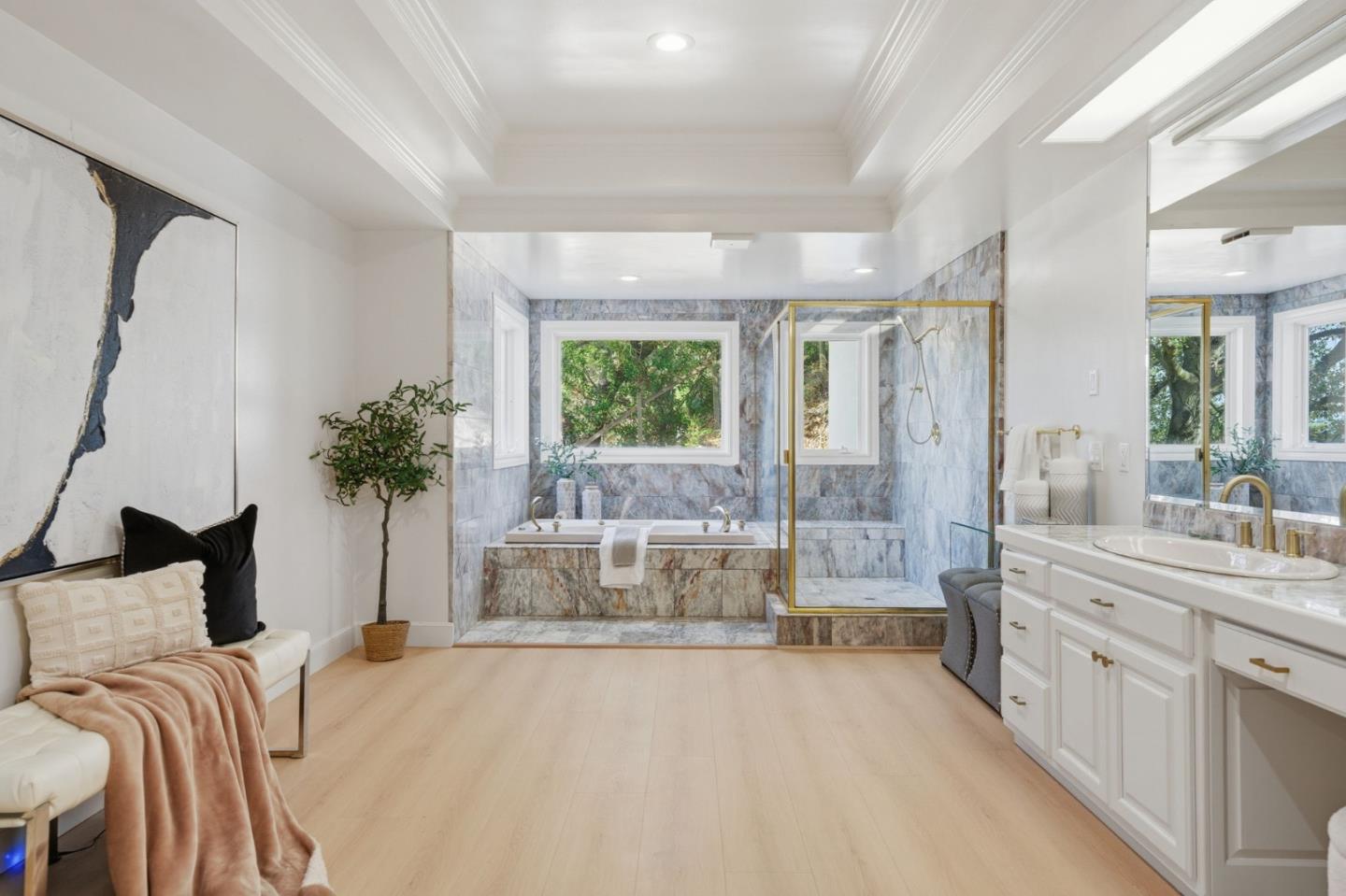 Detail Gallery Image 44 of 76 For 22334 Regnart Rd, Cupertino,  CA 95014 - 5 Beds | 3/1 Baths