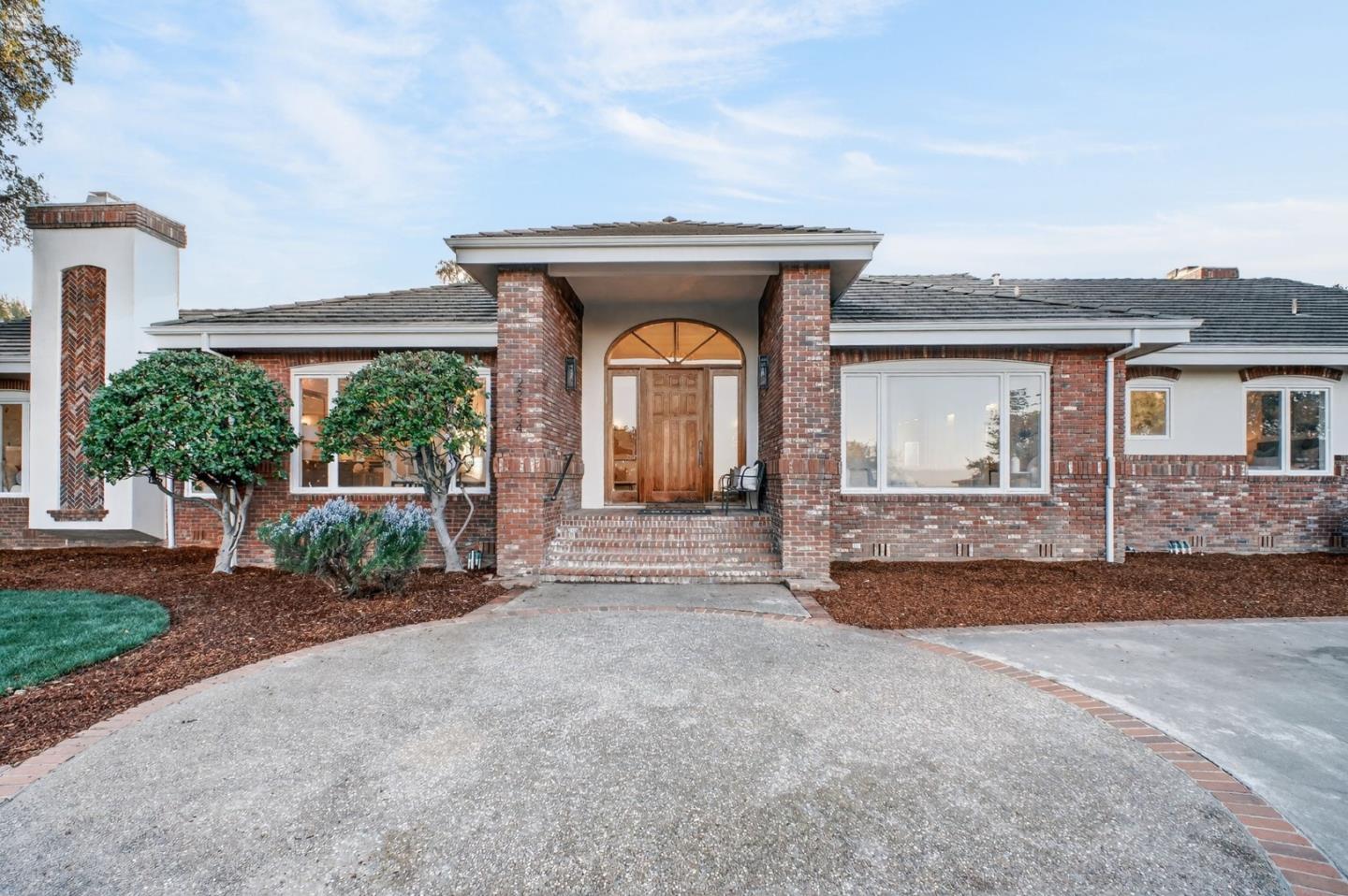 Detail Gallery Image 61 of 76 For 22334 Regnart Rd, Cupertino,  CA 95014 - 5 Beds | 3/1 Baths