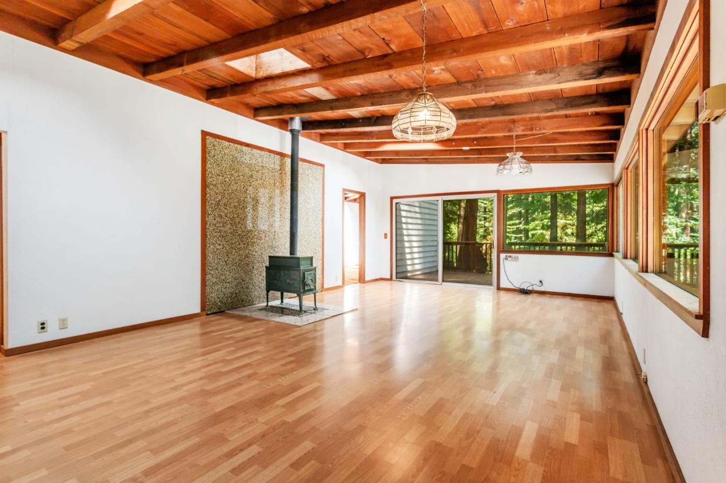 Detail Gallery Image 2 of 9 For 720 Wildwood Rd, Boulder Creek,  CA 95006 - 2 Beds | 1 Baths