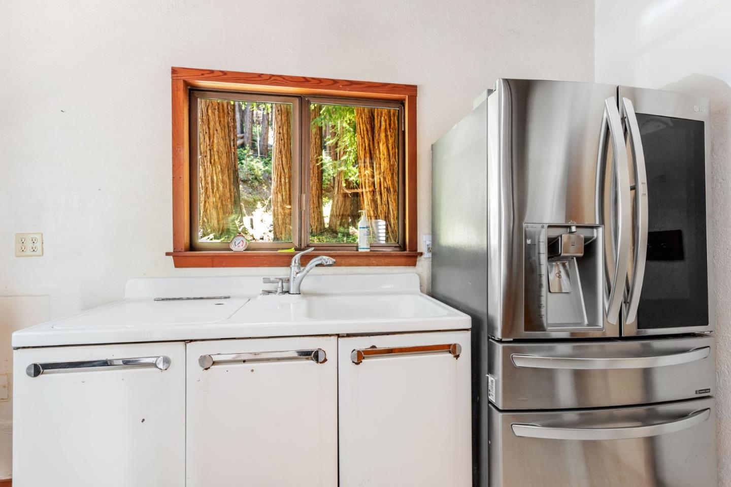 Detail Gallery Image 4 of 9 For 720 Wildwood Rd, Boulder Creek,  CA 95006 - 2 Beds | 1 Baths