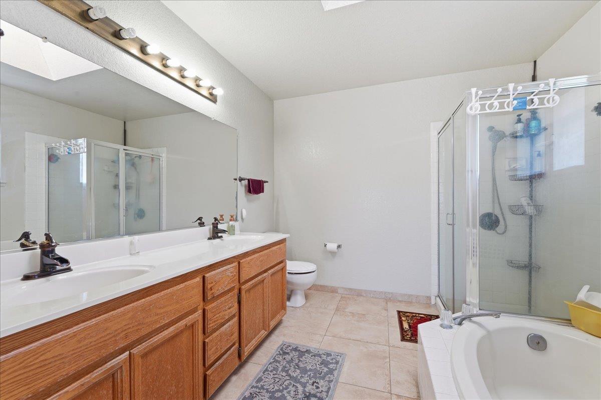 Detail Gallery Image 11 of 31 For 215 June Ct, Watsonville,  CA 95076 - 4 Beds | 2/1 Baths