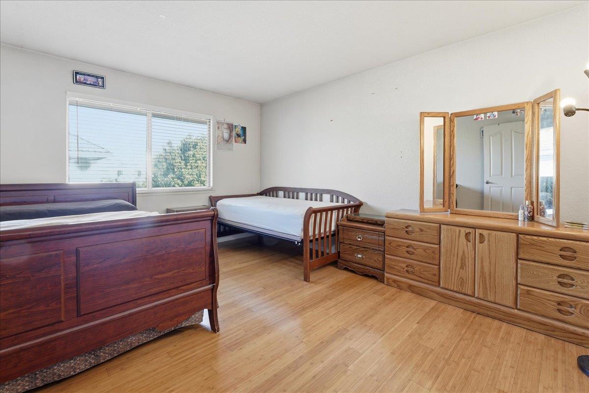 Detail Gallery Image 13 of 31 For 215 June Ct, Watsonville,  CA 95076 - 4 Beds | 2/1 Baths