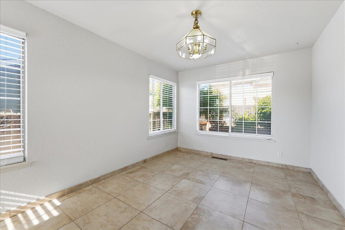 Detail Gallery Image 28 of 31 For 215 June Ct, Watsonville,  CA 95076 - 4 Beds | 2/1 Baths