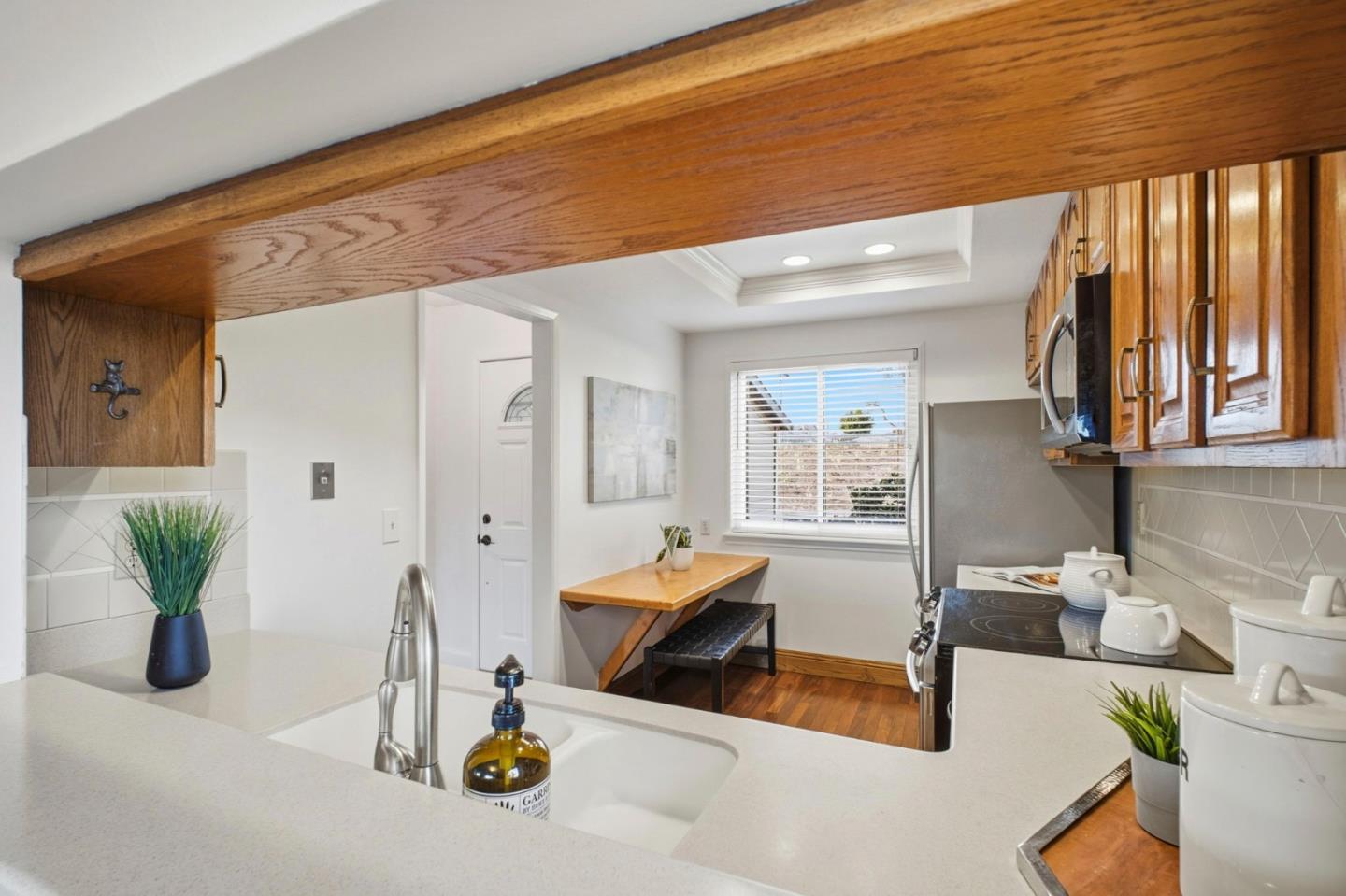 Detail Gallery Image 10 of 38 For 25067 Oakridge Ct, Hayward,  CA 94541 - 3 Beds | 2/1 Baths