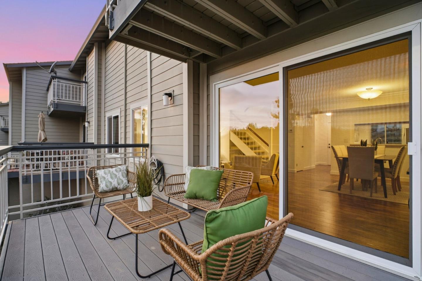 Detail Gallery Image 12 of 38 For 25067 Oakridge Ct, Hayward,  CA 94541 - 3 Beds | 2/1 Baths