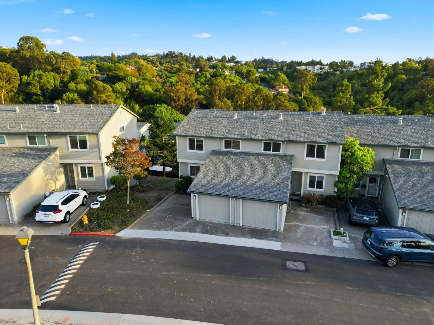 Detail Gallery Image 32 of 38 For 25067 Oakridge Ct, Hayward,  CA 94541 - 3 Beds | 2/1 Baths