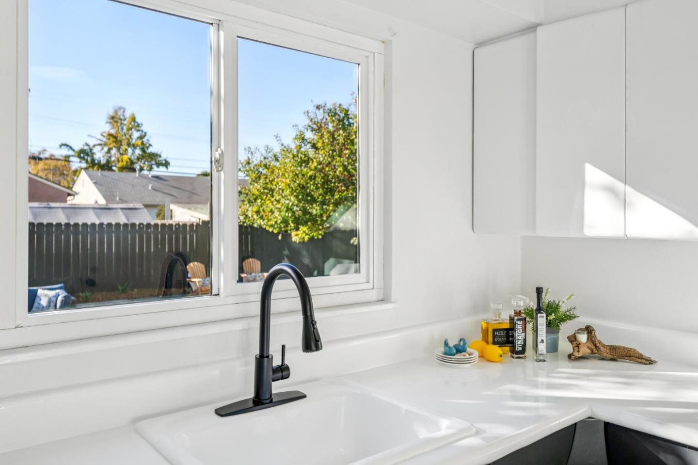 Detail Gallery Image 19 of 47 For 17221 via Estrella, San Lorenzo,  CA 94580 - 3 Beds | 1 Baths