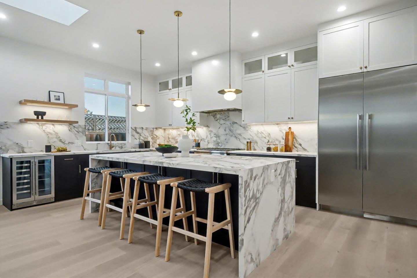 Detail Gallery Image 11 of 61 For 1125 Plymouth Dr, Sunnyvale,  CA 94087 - 4 Beds | 3 Baths