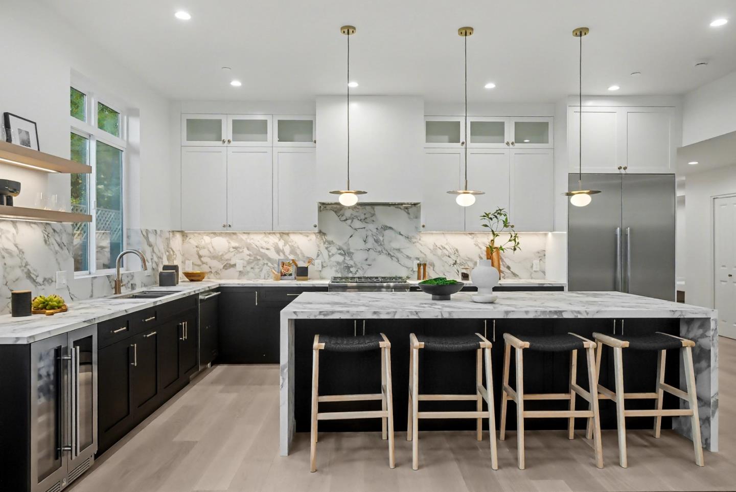 Detail Gallery Image 12 of 61 For 1125 Plymouth Dr, Sunnyvale,  CA 94087 - 4 Beds | 3 Baths