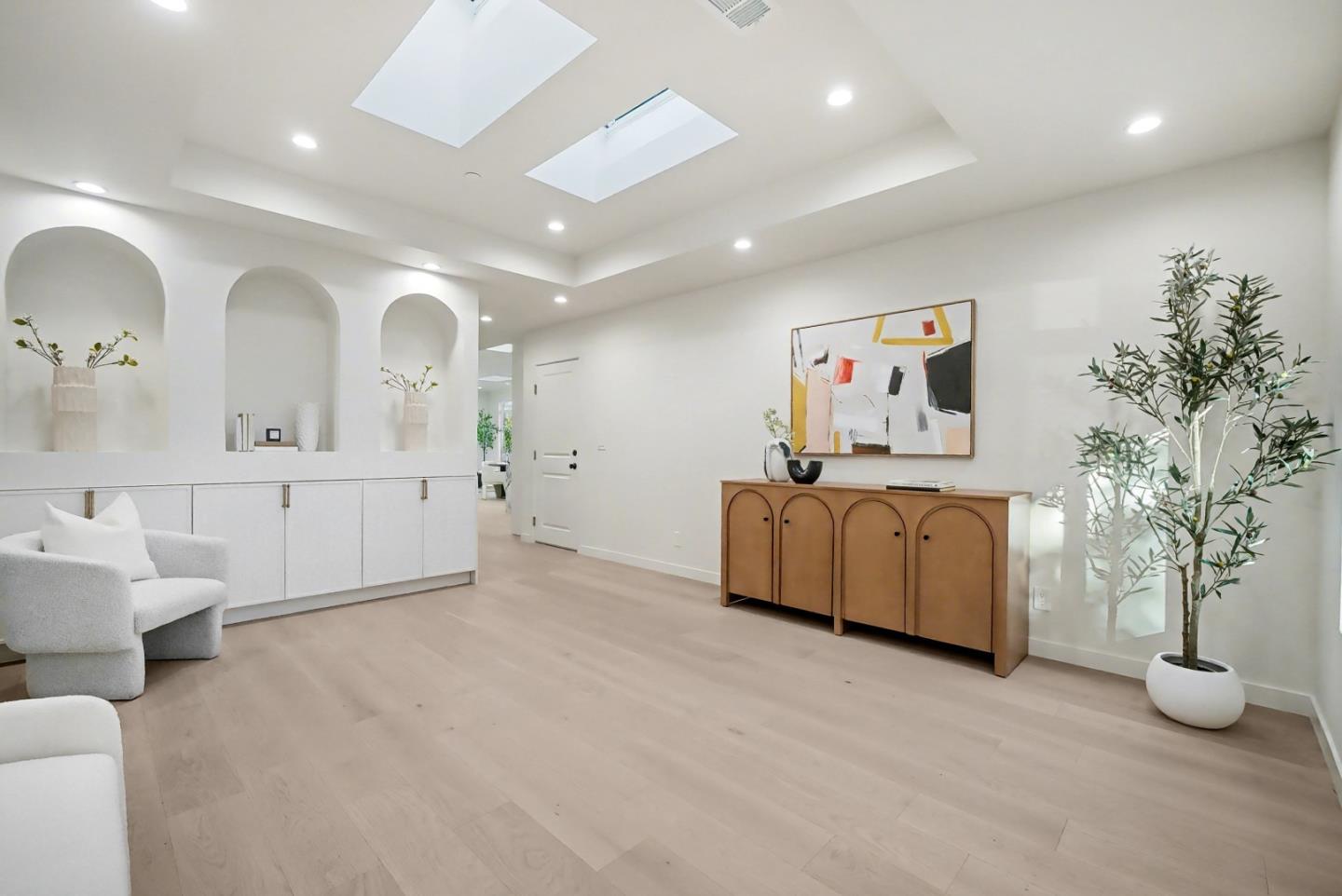 Detail Gallery Image 3 of 61 For 1125 Plymouth Dr, Sunnyvale,  CA 94087 - 4 Beds | 3 Baths