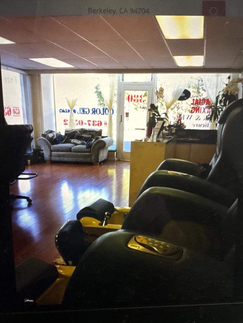 Detail Gallery Image 2 of 6 For 1620 El Camino Real C,  San Carlos,  CA 94070 - – Beds | – Baths