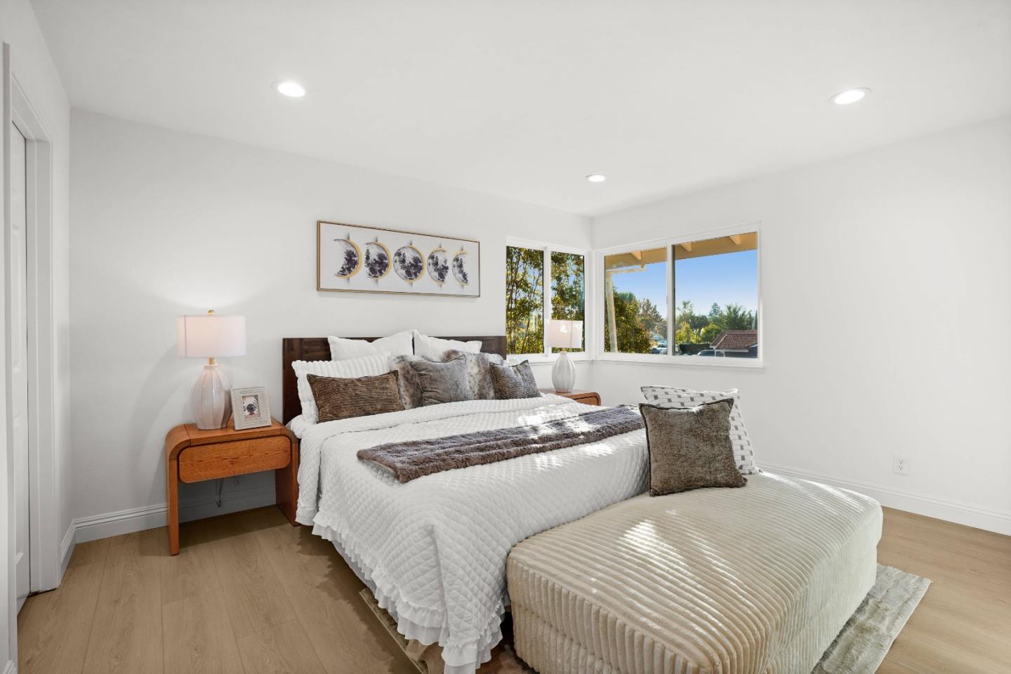 Detail Gallery Image 17 of 60 For 887 Kozera Dr, San Jose,  CA 95136 - 5 Beds | 2/1 Baths