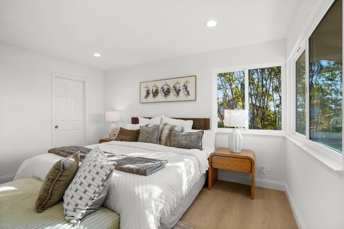 Detail Gallery Image 19 of 60 For 887 Kozera Dr, San Jose,  CA 95136 - 5 Beds | 2/1 Baths