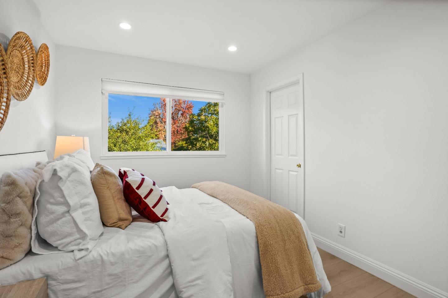 Detail Gallery Image 24 of 60 For 887 Kozera Dr, San Jose,  CA 95136 - 5 Beds | 2/1 Baths