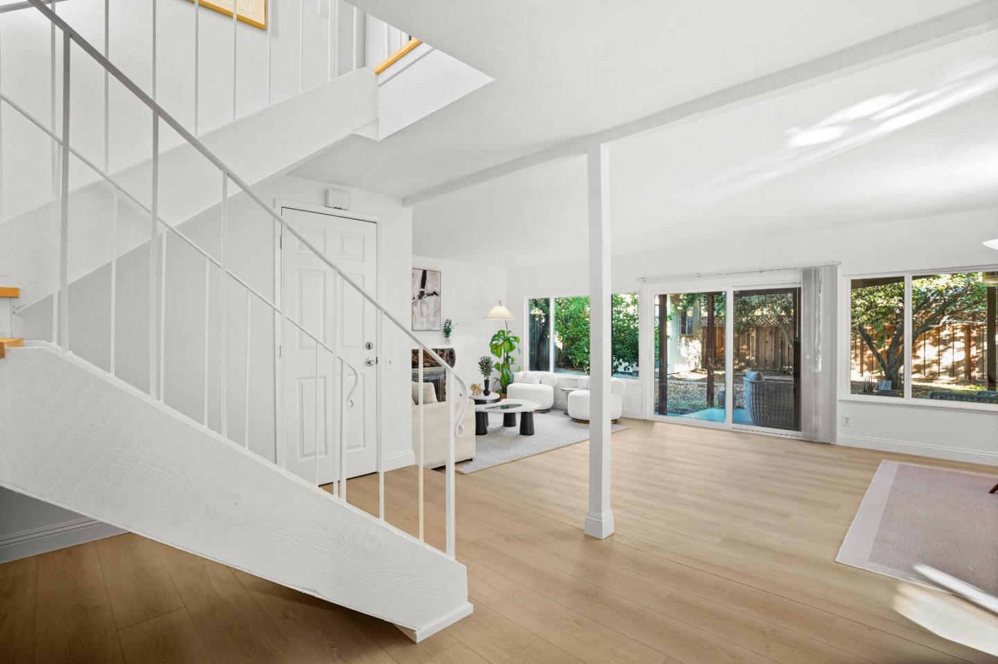 Detail Gallery Image 8 of 60 For 887 Kozera Dr, San Jose,  CA 95136 - 5 Beds | 2/1 Baths