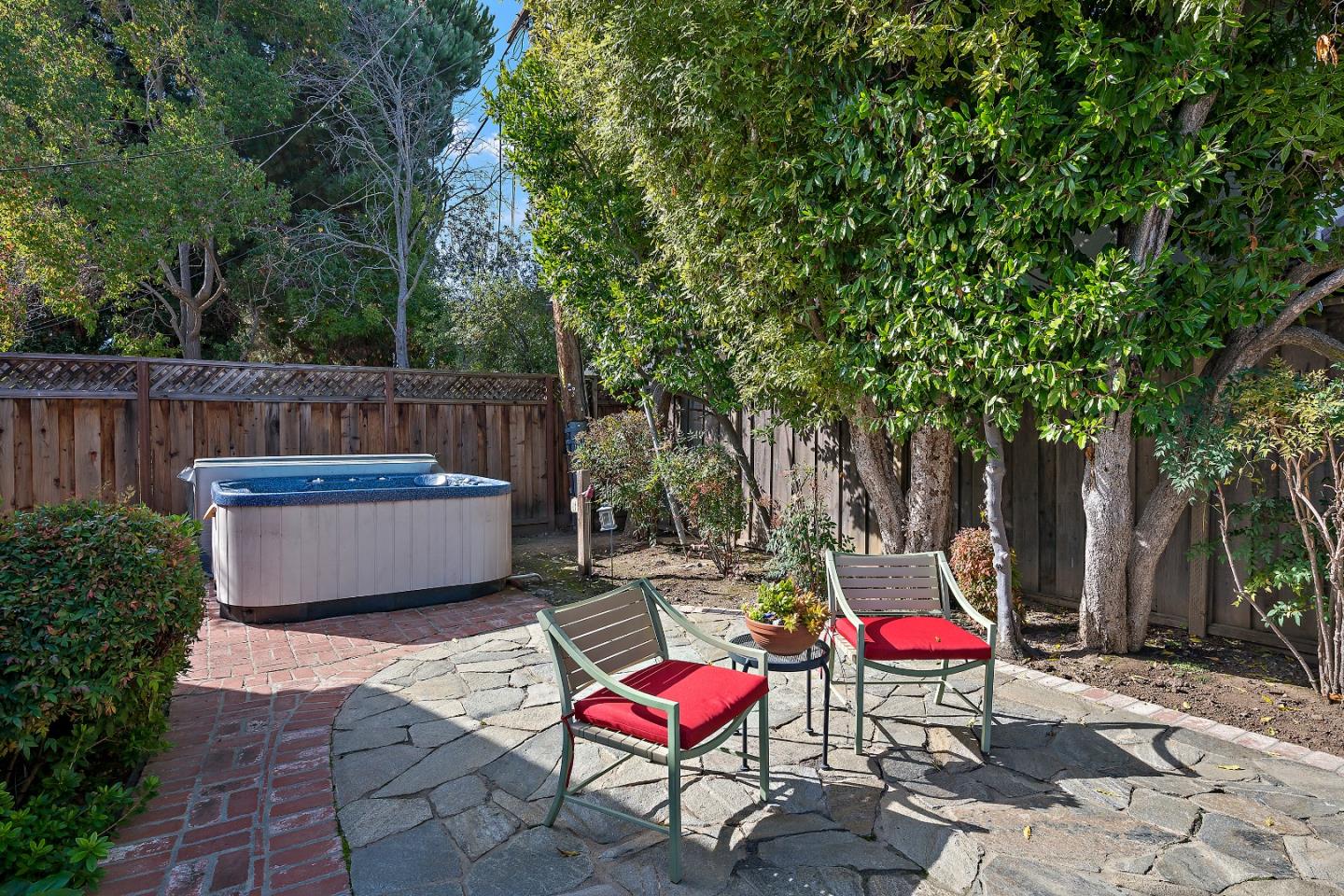 Detail Gallery Image 20 of 25 For 610 Kenwood Dr, Menlo Park,  CA 94025 - 3 Beds | 2 Baths