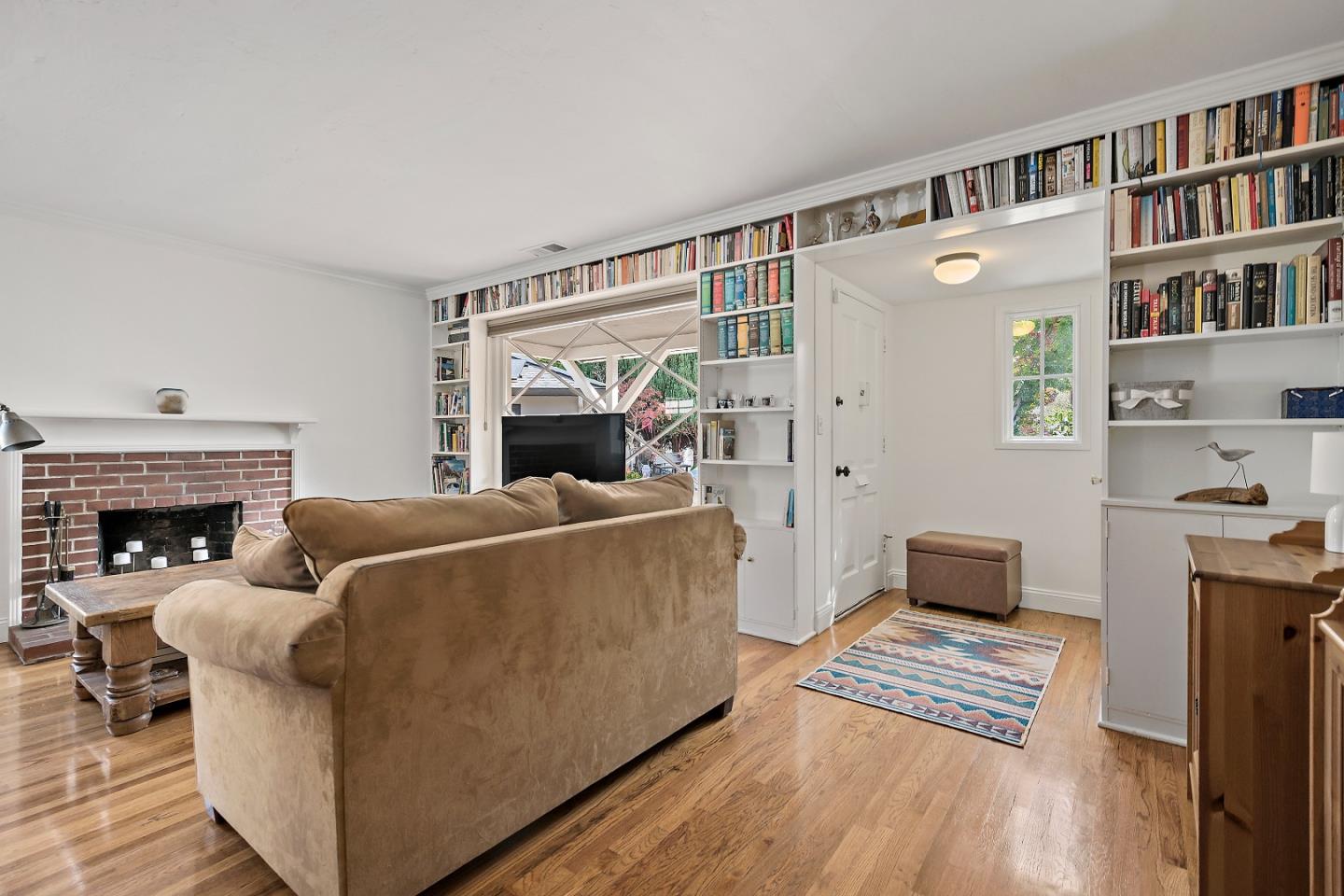 Detail Gallery Image 4 of 25 For 610 Kenwood Dr, Menlo Park,  CA 94025 - 3 Beds | 2 Baths