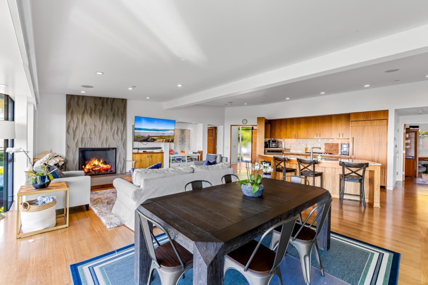 Detail Gallery Image 10 of 30 For 24497 San Mateo Ave, Carmel,  CA 93923 - 3 Beds | 3 Baths