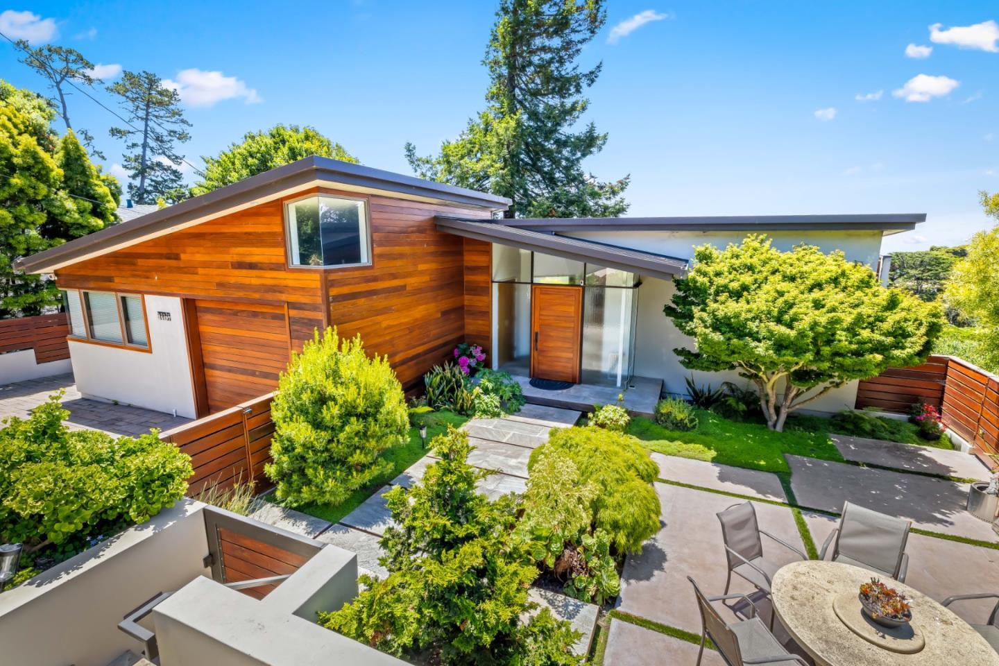 Detail Gallery Image 3 of 30 For 24497 San Mateo Ave, Carmel,  CA 93923 - 3 Beds | 3 Baths