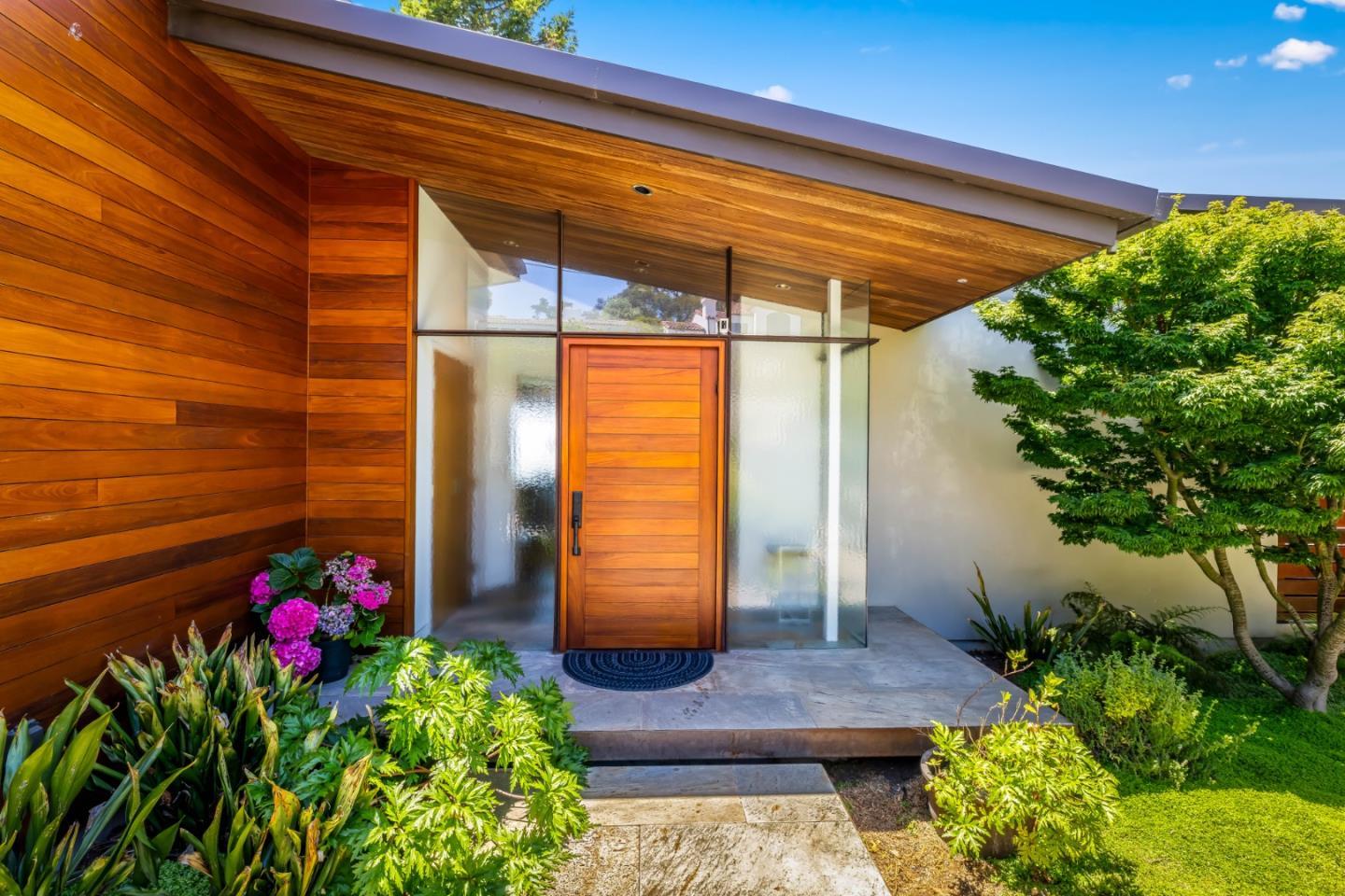 Detail Gallery Image 4 of 30 For 24497 San Mateo Ave, Carmel,  CA 93923 - 3 Beds | 3 Baths