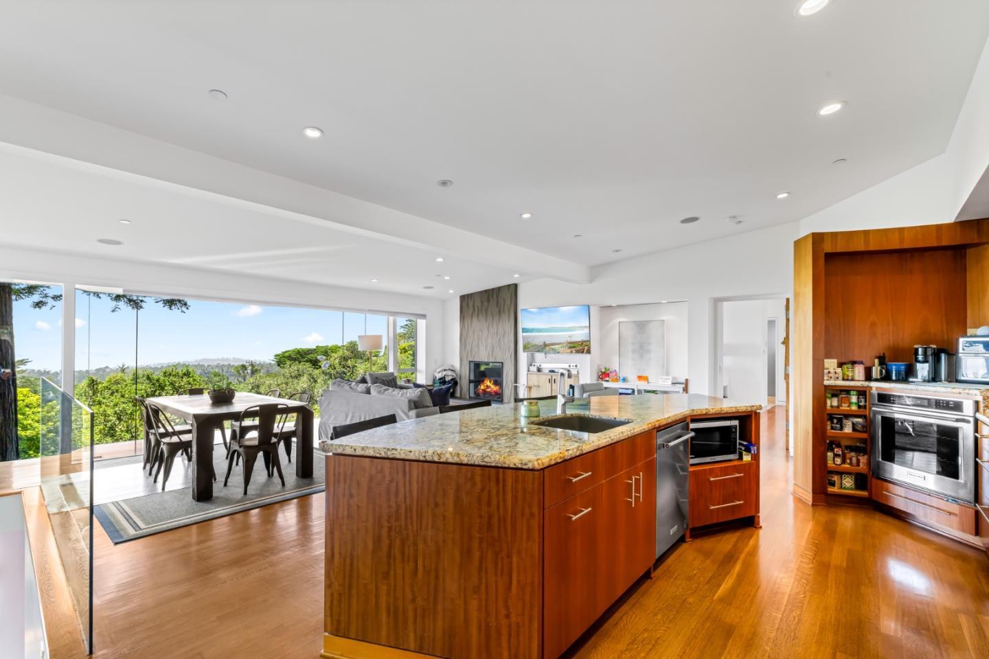 Detail Gallery Image 6 of 30 For 24497 San Mateo Ave, Carmel,  CA 93923 - 3 Beds | 3 Baths