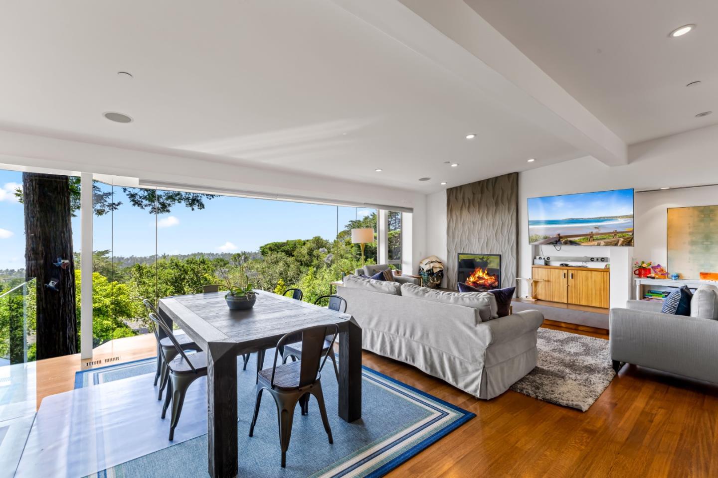 Detail Gallery Image 9 of 30 For 24497 San Mateo Ave, Carmel,  CA 93923 - 3 Beds | 3 Baths