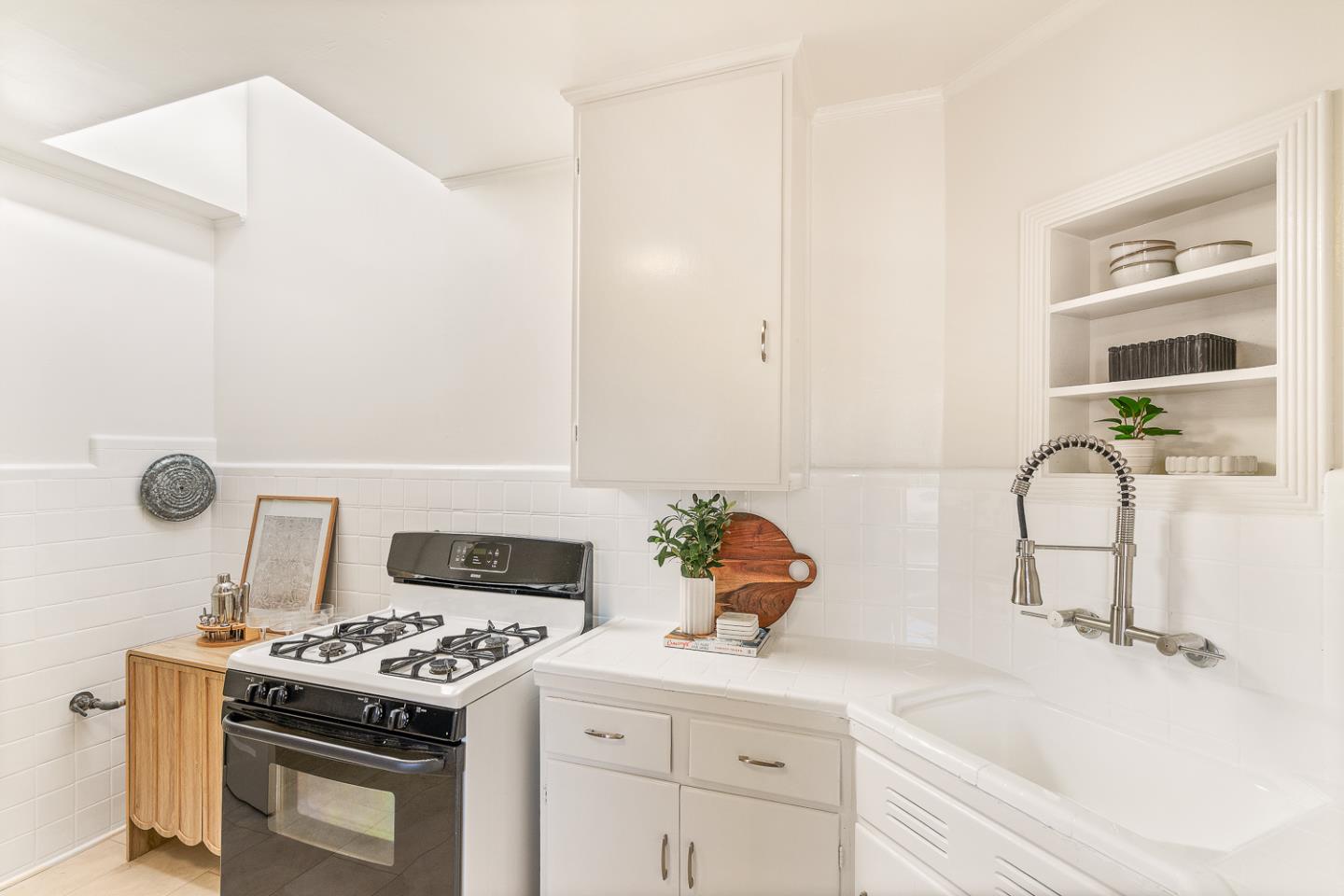 Detail Gallery Image 11 of 33 For 532 Ramsell St, San Francisco,  CA 94132 - 2 Beds | 1 Baths