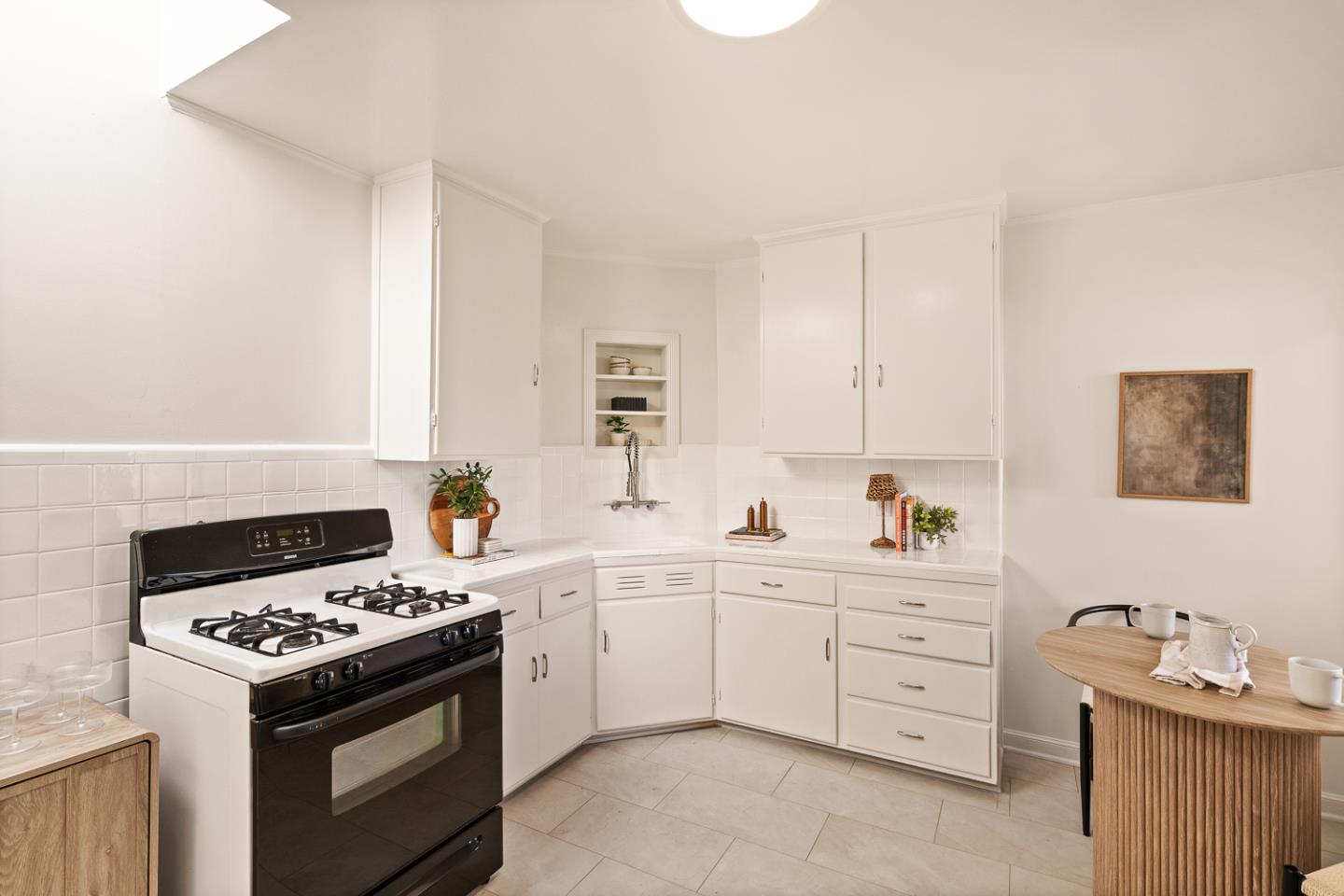 Detail Gallery Image 7 of 33 For 532 Ramsell St, San Francisco,  CA 94132 - 2 Beds | 1 Baths