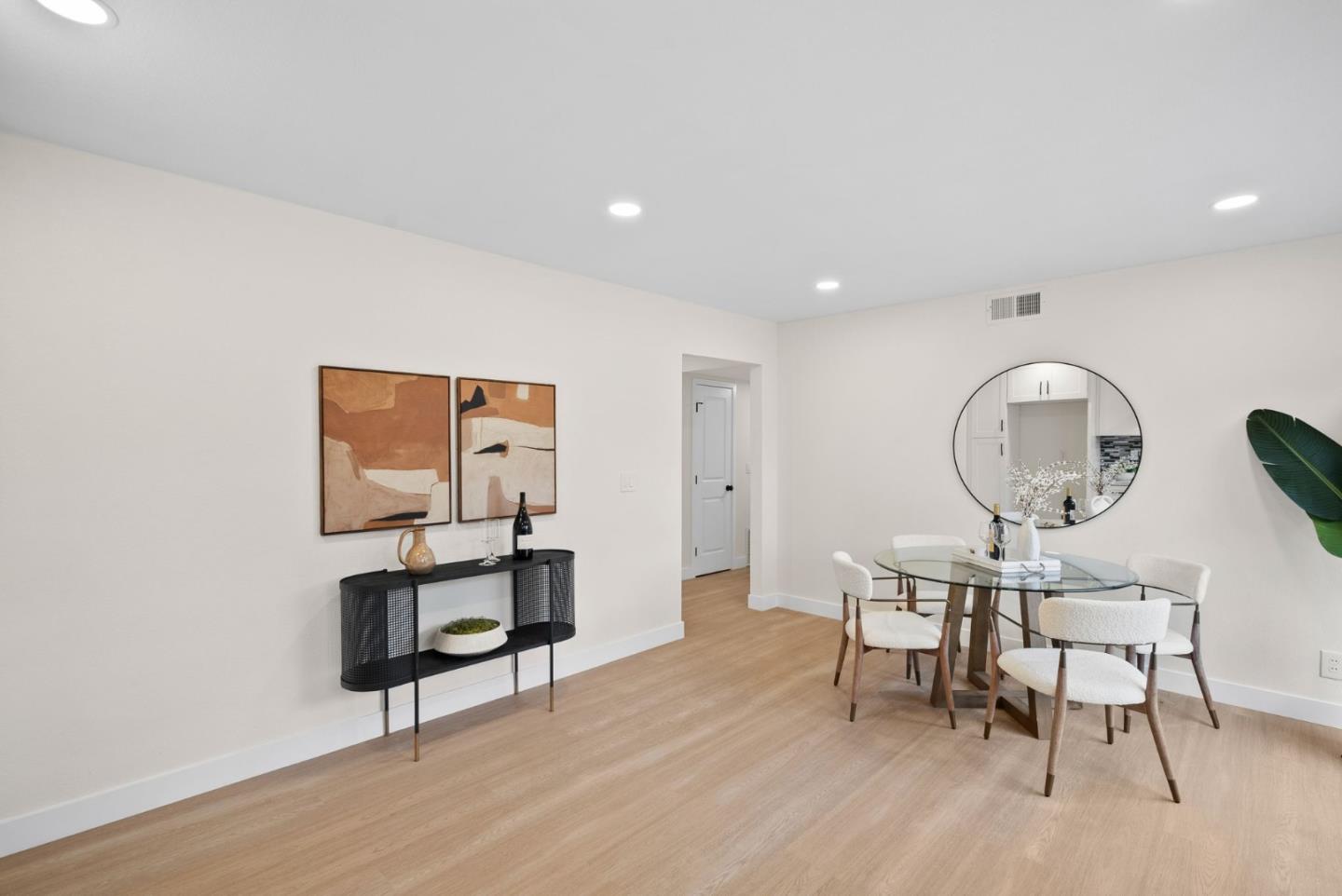 Detail Gallery Image 16 of 61 For 5138 Vera Ln, San Jose,  CA 95111 - 3 Beds | 2 Baths