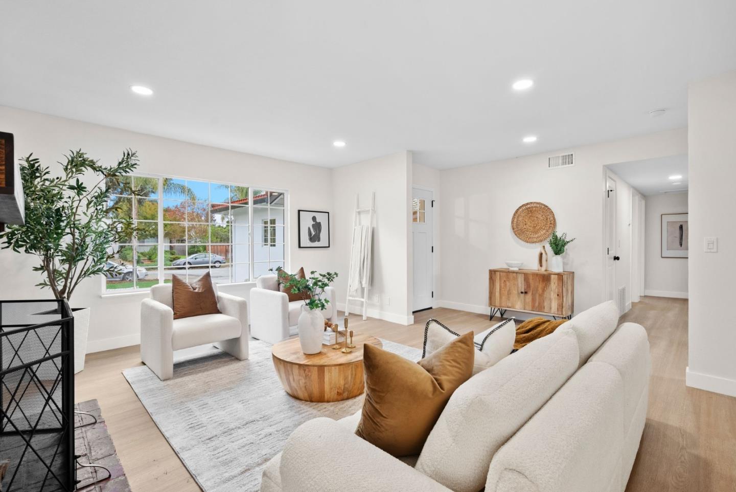 Detail Gallery Image 7 of 61 For 5138 Vera Ln, San Jose,  CA 95111 - 3 Beds | 2 Baths