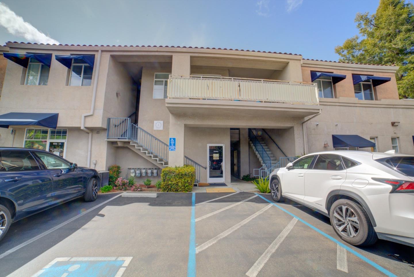 Detail Gallery Image 11 of 19 For 652-656 N Santa Cruz Ave, Los Gatos,  CA 95030 - – Beds | – Baths