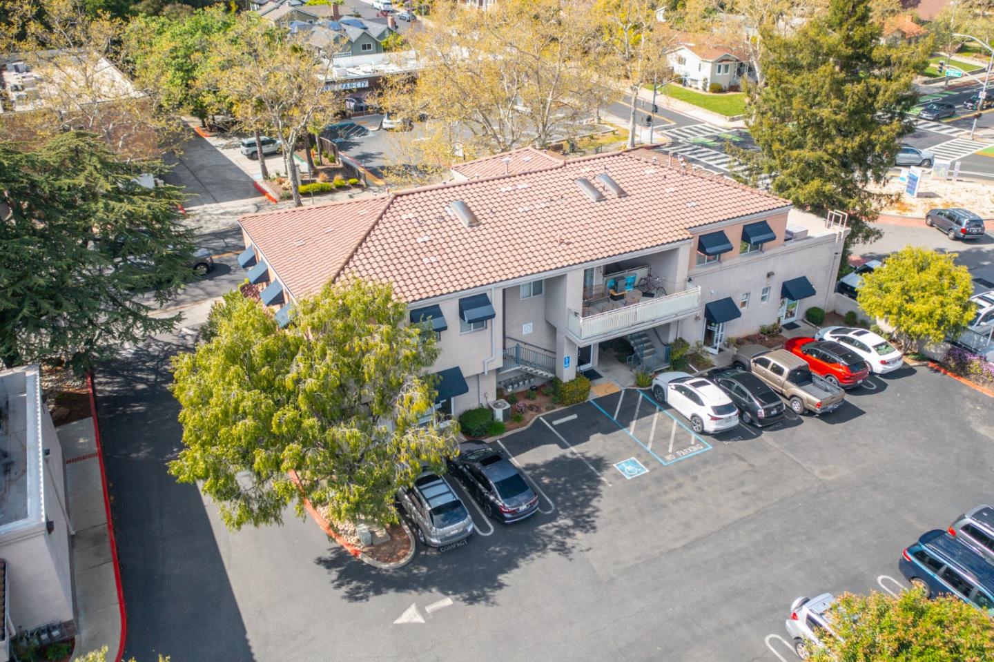 Detail Gallery Image 16 of 19 For 652-656 N Santa Cruz Ave, Los Gatos,  CA 95030 - – Beds | – Baths